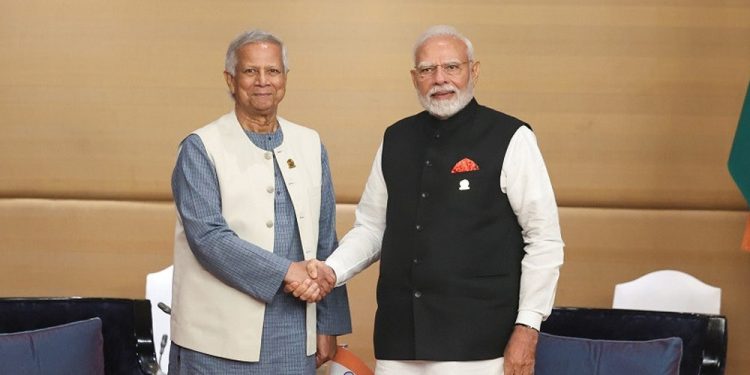 ভারতের প্রধানমন্ত্রীকে আম উপহার পাঠাচ্ছেন প্রধান উপদেষ্টা