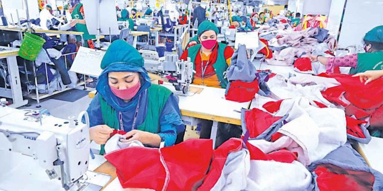 ২ শতাংশ অগ্রিম আয়কর  প্রত্যাহার গার্মেন্টস খাতের 