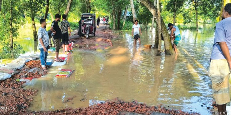 ফেনীতে বন্যা পরিস্থিতির উন্নতি
