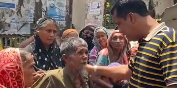 প্রতিবন্ধী-এতিমদের সঙ্গে কৃষিবিদ এনামের মতবিনিময়