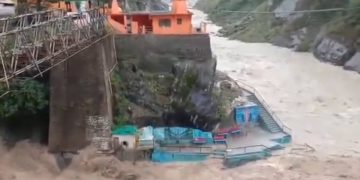 হিমাচলে ভারী বৃষ্টিপাতে ৩০ জনের প্রাণহানি