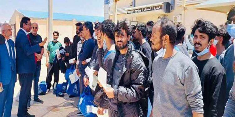 লিবিয়ায় আটক ১৫৭ জনসহ ১৬২ বাংলাদেশি দেশে ফিরছেন