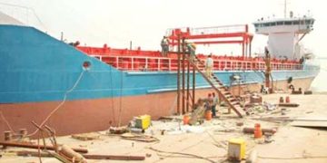 জাহাজশিল্পের সম্ভাবনা  কাজে লাগান