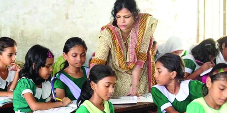 বিষয়ভিত্তিক শিক্ষকের অভাব, প্রাথমিক শিক্ষার বেহাল দশা