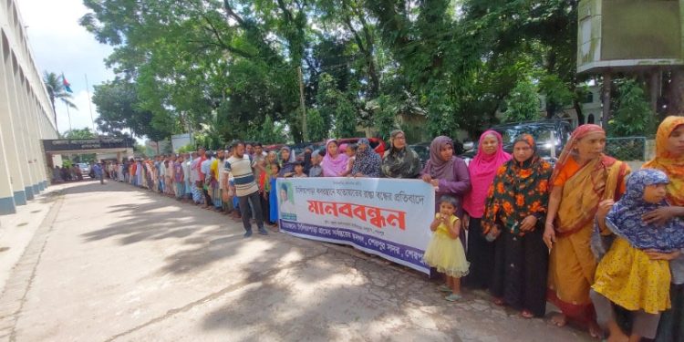 শেরপুরে কবরস্থানের রাস্তা আটকে আ.লীগ নেতার বাড়ি নির্মাণ