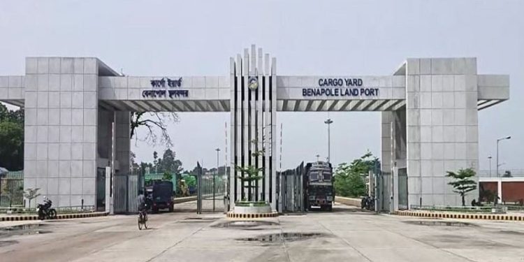 বেনাপোল স্থলবন্দরে আমদানি-রপ্তানিতে ধস