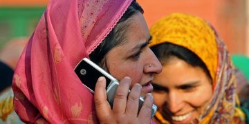 ক্ষুদ্রঋণ খাতে প্রযুক্তির ব্যবহার সামাজিক উন্নয়নের নতুন মডেল