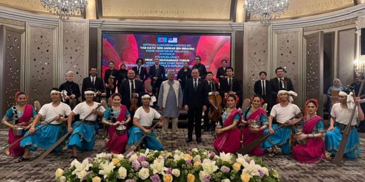 ড. ইউনূসের সম্মানে মালয়েশিয়ার প্রধানমন্ত্রীর মধ্যাহ্নভোজ