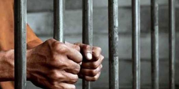 ফরিদপুরে মেয়েকে ধর্ষণের ঘটনায় বাবাকে আমৃত্যু কারাদণ্ড দিয়েছে আদালত