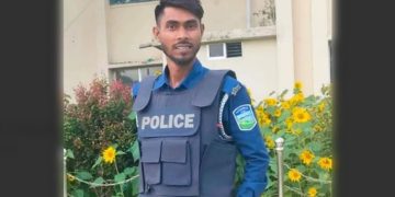 দুদকে অভিযোগ দিলেন স্ত্রী, মুক্তিযোদ্ধার নাতি সেজে পুলিশে চাকরি