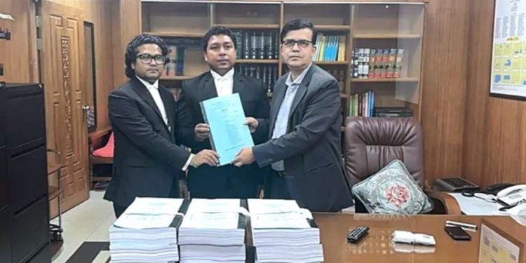ইনুর বিরুদ্ধে আনুষ্ঠানিক অভিযোগ জমা ট্রাইব্যুনালে