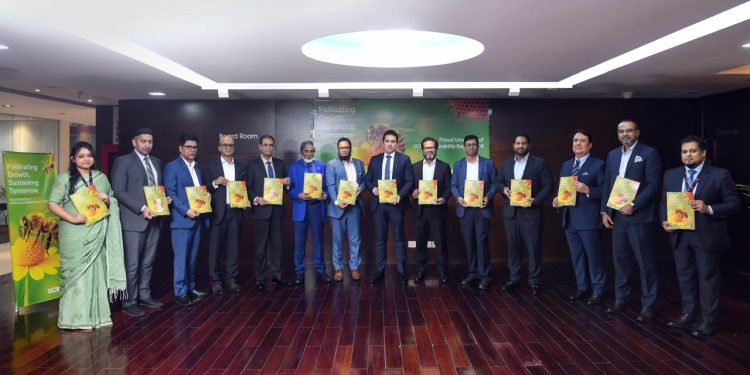 ইউসিবি প্রকাশ করল ‘সাসটেইনেবিলিটি রিপোর্ট ২০২৪’ কার্বন হিসাব প্রকাশের মধ্য দিয়ে ব্যাংকিং খাতে নতুন অধ্যায়ের সূচনা