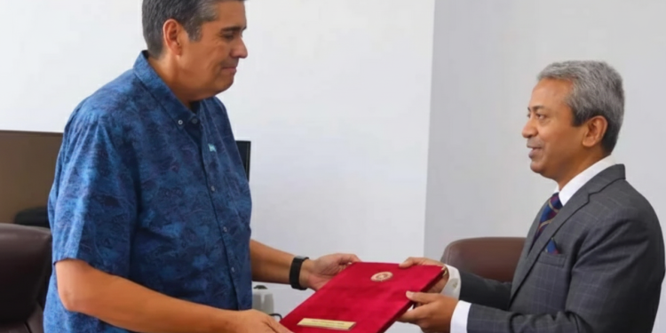 পালাউ প্রেসিডেন্টের কাছে রাষ্ট্রদূতের পরিচয়পত্র প্রদান