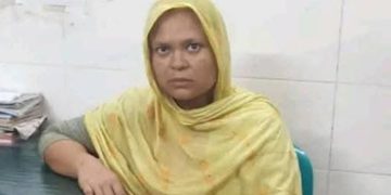 নবজাতককে খালে ফেলার কারণ প্রকাশ করেছেন মা