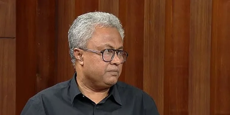 সাংবাদিক সুভাষ সিংহসহ ১০ জনের দেশত্যাগ নিষিদ্ধ