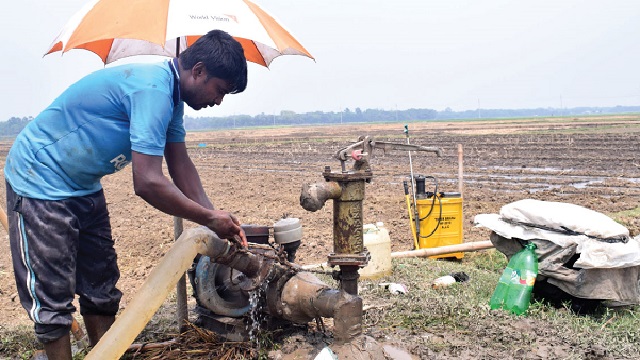 নারায়ণগঞ্জে নিম্নমুখী হচ্ছে ভূগর্ভের পানির স্তর
