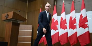 প্রথম বাজেট যুক্তরাষ্ট্রের ওপর কানাডার নির্ভরতা কমাবে: কার্নি