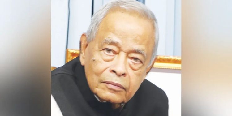 স্ত্রীসহ সাবেক স্বরাষ্ট্রমন্ত্রী মহীউদ্দীনের ৩৩ ব্যাংক হিসাব অবরুদ্ধের আদেশ