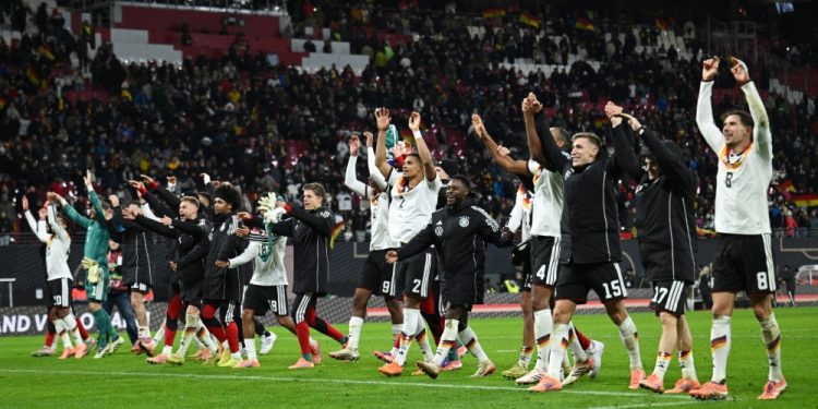 গোলের বন্যায় স্লোভাকিয়া প্লে-অফে, বিশ্বকাপে এগিয়ে গেল জার্মানি