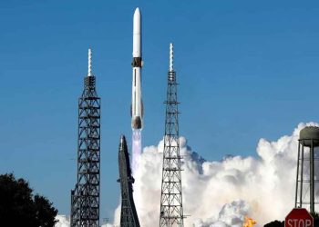 মঙ্গল অভিযানে রকেট উৎক্ষেপণ করল ব্লু অরিজিন