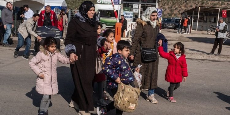 দেশে ফিরেছেন সাড়ে পাঁচ লাখ সিরীয় শরণার্থী