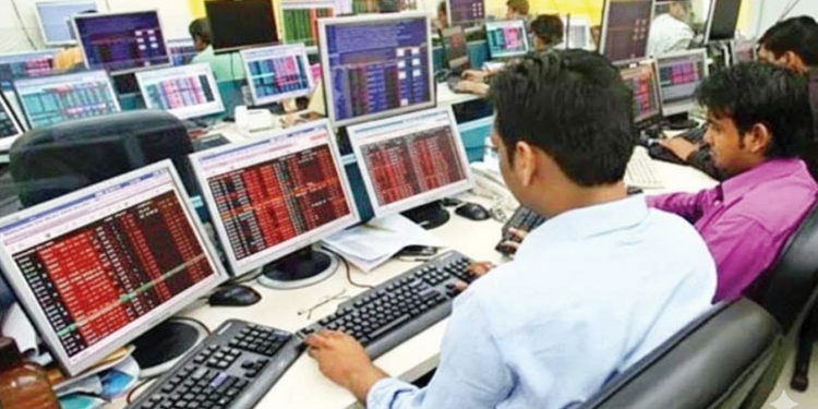 ছয় মাসের মধ্যে সবচেয়ে বড় দরপতন পুঁজিবাজারে