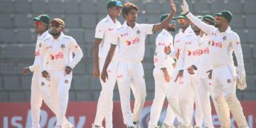 ফিরলেন স্টার্লিং-টেক্টর, লাঞ্চের পরই বাংলাদেশের জোড়া আঘাত