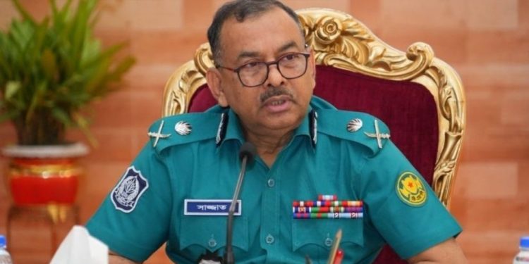 নৈরাজ্য দমনে গুলির নির্দেশ জারি ডিএমপি কমিশনারের