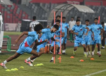 ‘প্রস্তুতি শেষ’ ভারত ম্যাচের আগে সমর্থকদের সঙ্গে থাকার আহ্বান হামজার