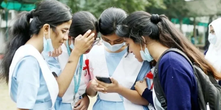 ঢাকা বোর্ডে এইচএসসি খাতা চ্যালেঞ্জের ফল আসছে রোববার সকালেই