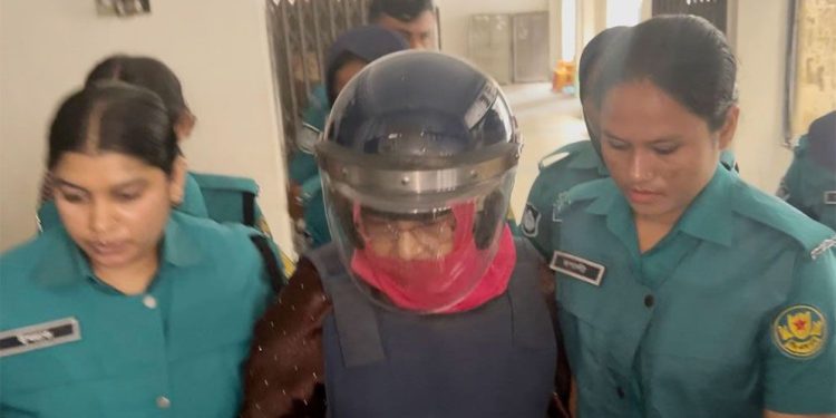 ধানমন্ডি ৩২: মারধরের শিকার নারী আটক