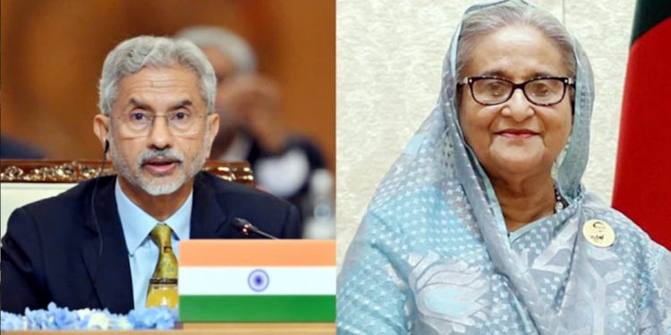 শেখ হাসিনা ভারতে থাকবেন কি না, তা নিজেই সিদ্ধান্ত নেবেন