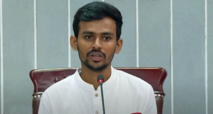 মনোনয়ন ফরম সংগ্রহ করলেন আসিফ মাহমুদ