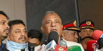 নির্বাচনকে টার্গেট করে সীমান্ত দিয়ে অবৈধ অস্ত্র ঢুকছে: স্বরাষ্ট্র উপদেষ্টা