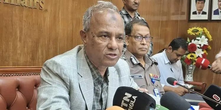 তারেক রহমানের নিরাপত্তায় যা যা দরকার সরকার তা দিতে প্রস্তুত: স্বরাষ্ট্র উপদেষ্টা