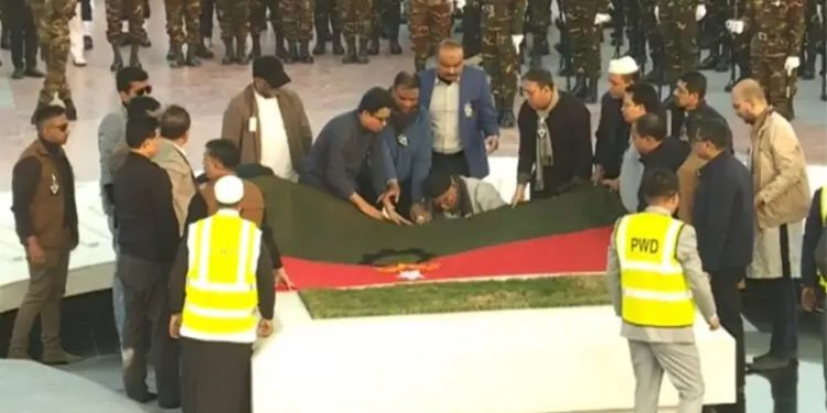 রাষ্ট্রীয় মর্যাদায় জিয়াউর রহমানের কবরের পাশে সমাহিত খালেদা জিয়া