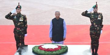 প্রধান উপদেষ্টার শহীদ বুদ্ধিজীবীদের প্রতি শ্রদ্ধা নিবেদন