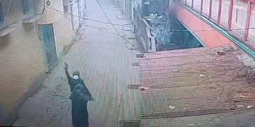 বাঁশখালীর সাবেক এমপি মুজিবের বাড়িতে সন্ত্রাসীদের ২২ রাউন্ড গুলি