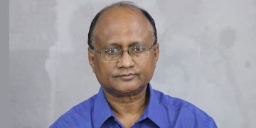 দুদক চেয়ারম্যানসহ দুই কমিশনারের পদত্যাগ