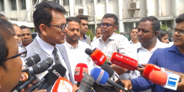 অনলাইন-অফলাইন সমন্বিত শিক্ষা ব্যবস্থা চালুর চিন্তা করা হচ্ছে