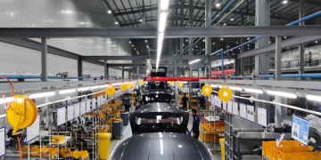 মধ্যপ্রাচ্যের উত্তেজনা: বাংলাদেশের জ্বালানি ও রফতানিতে বড় ধাক্কার আশঙ্কা!