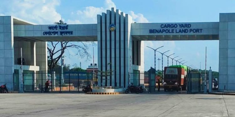 তিন দিন বন্ধের পর আবার সচল আমদানি-রপ্তানি