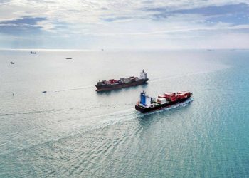 ১০ দিনে ১০ লাখ ব্যারেল তেল রপ্তানি ইরানের