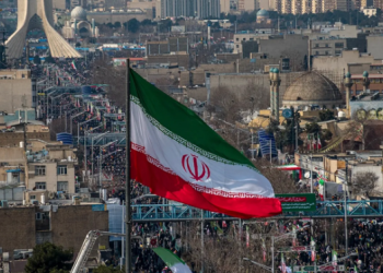 ইরান সতর্ক: বেসামরিক লক্ষ্যবস্তুতে হামলা হলে ‘আরও ভয়াবহ’ প্রতিশোধ