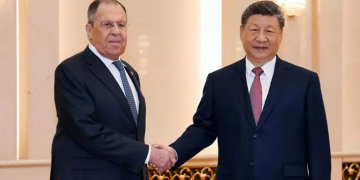 চীনের পাশে রাশিয়া, তেল ঘাটতি পূরণে প্রস্তুত মস্কো