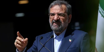 হরমুজ ইস্যুতে যুক্তরাষ্ট্রকে কঠোর হুঁশিয়ারি ইরানের