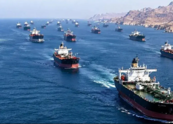 হরমুজ প্রণালি সম্পূর্ণ বন্ধের ঘোষণা ইরানের, বিশ্বজুড়ে জ্বালানি সংকটের শঙ্কা