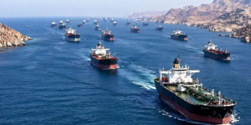 হরমুজ প্রণালি সম্পূর্ণ বন্ধের ঘোষণা ইরানের, বিশ্বজুড়ে জ্বালানি সংকটের শঙ্কা