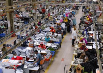 গত ৩ বছরে প্রায় ৪০০ পোশাক কারখানা বন্ধ: বিজিএমইএ