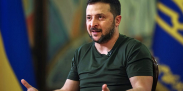 তেল নিষেধাজ্ঞা শিথিলে রাশিয়ার যুদ্ধ তহবিলে বিলিয়ন ডলার: জেলেনস্কি